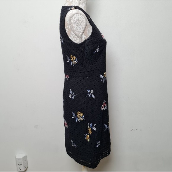 Ann Taylor Floral Embroidered Eyelet Sheath Dress Black Women's Size 4 Petite - Picture 11 of 15